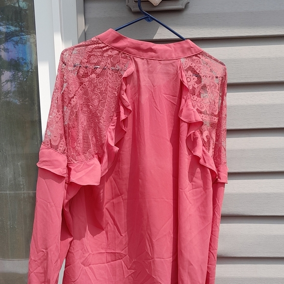 Torrid Pink Georgette Crochet Inset Ruffle Top 1X - Picture 5 of 7